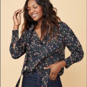 NWT Untuckit brand women’s size small “Lynn” dress shirt